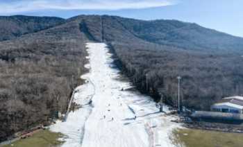 长白山鲁能滑雪场教练团队王若斌 长白鲁能胜地滑雪