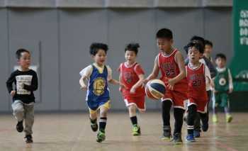 幼儿园篮球教练团队介绍词 幼儿园篮球教练团队介绍