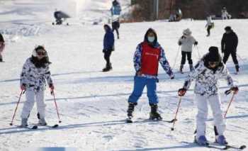 滑雪场教练团队收入多少 滑雪场教练团队收入多少