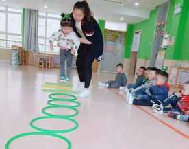 幼儿园生活课程课题研究 幼儿园生活课程的研发