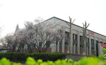 章丘市实验小学 章丘市实验小学校长李志新