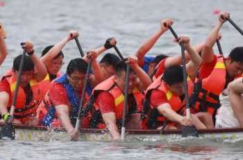 乘风破浪全诗原文 长风破浪会有时直挂云帆济沧海