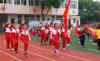 红领巾相约中国梦 关于学校要求学生订报纸，违法吗