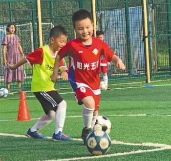 您觉得足球能够给孩子带来什么 少儿足球